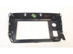 Recambio de moldura para peugeot 208 1.6 16v hdi fap referencia OEM IAM 9673861377   2