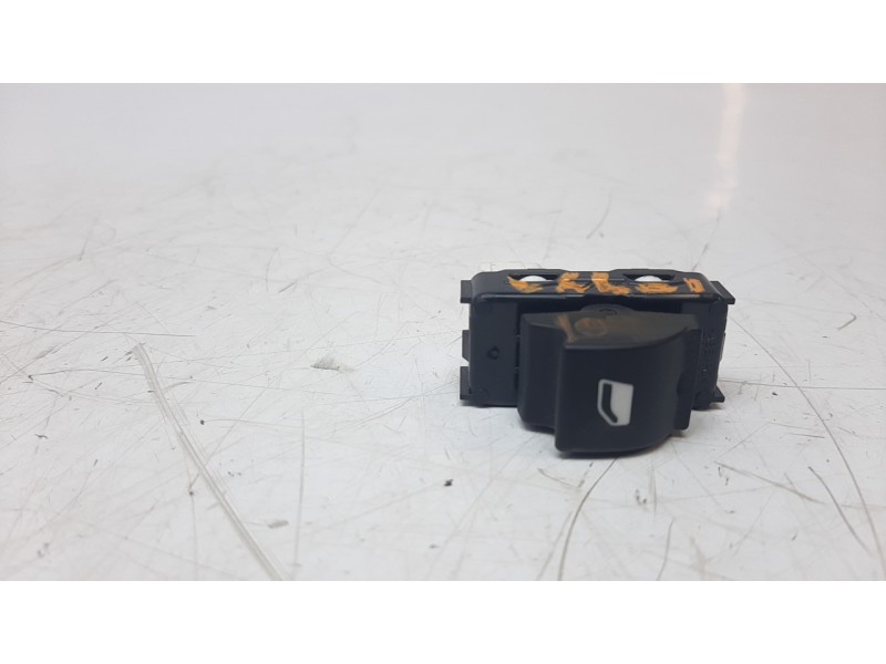 Recambio de mando elevalunas trasero derecho para citroen c4 grand picasso 1.5 blue-hdi fap referencia OEM IAM 96762292ZD IAF240