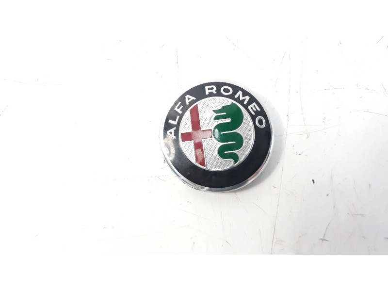 Recambio de tapacubos para alfa romeo giulia (952) 2.2 jtdm cat referencia OEM IAM C403  