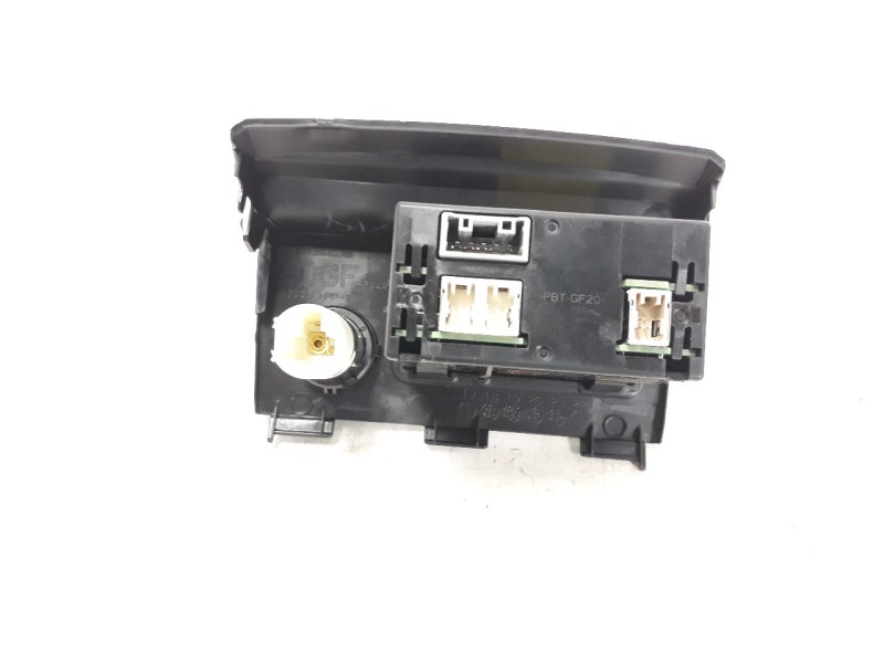 Recambio de modulo electronico para mazda 3 berlina (bp) referencia OEM IAM BDGG669U0  