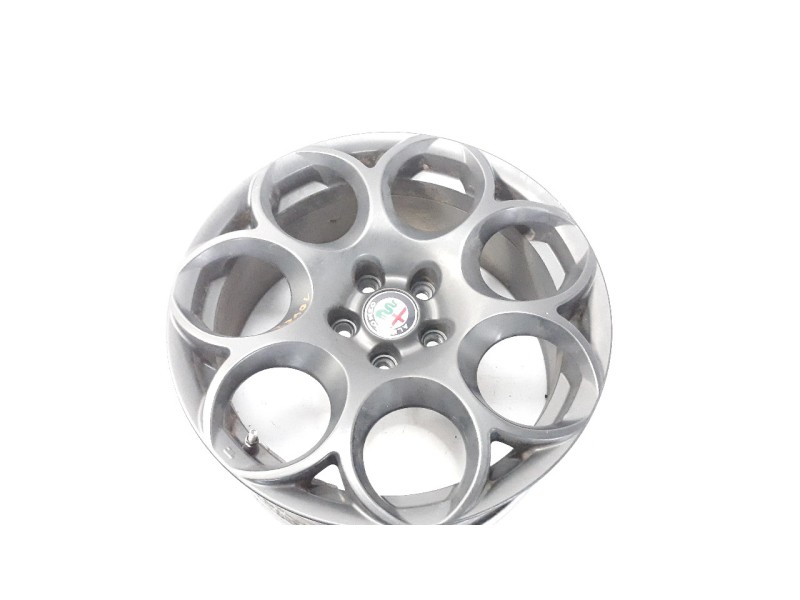 Recambio de llanta para alfa romeo giulia (952) 2.2 jtdm cat referencia OEM IAM 17PULGADAS  