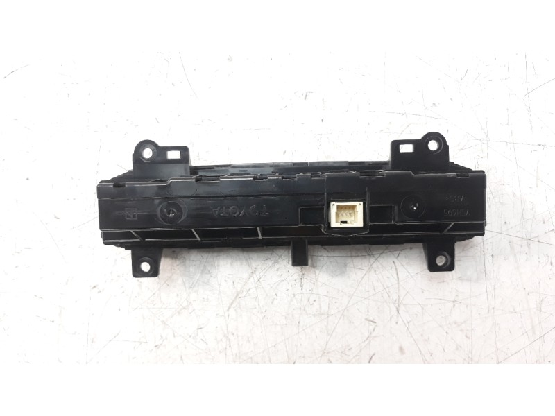 Recambio de mando climatizador para toyota auris 1.4 turbodiesel cat referencia OEM IAM 5590002820  
