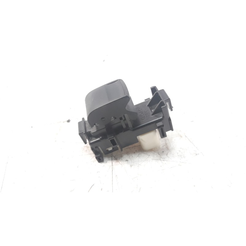 Recambio de mando elevalunas delantero derecho para toyota auris 1.4 turbodiesel cat referencia OEM IAM 848100D030 8292P51 