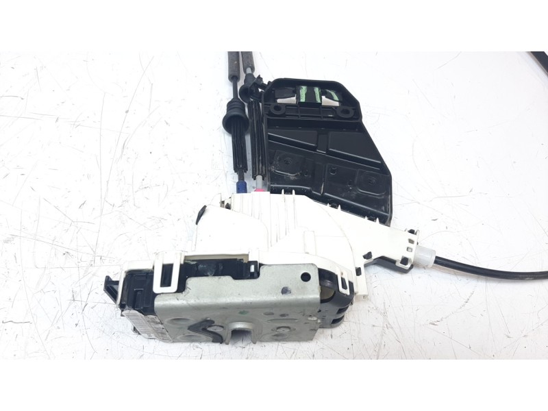 Recambio de cerradura puerta trasera derecha para jeep compass ii 2.0 m-jet cat referencia OEM IAM 68466852AA 68466852AA 
