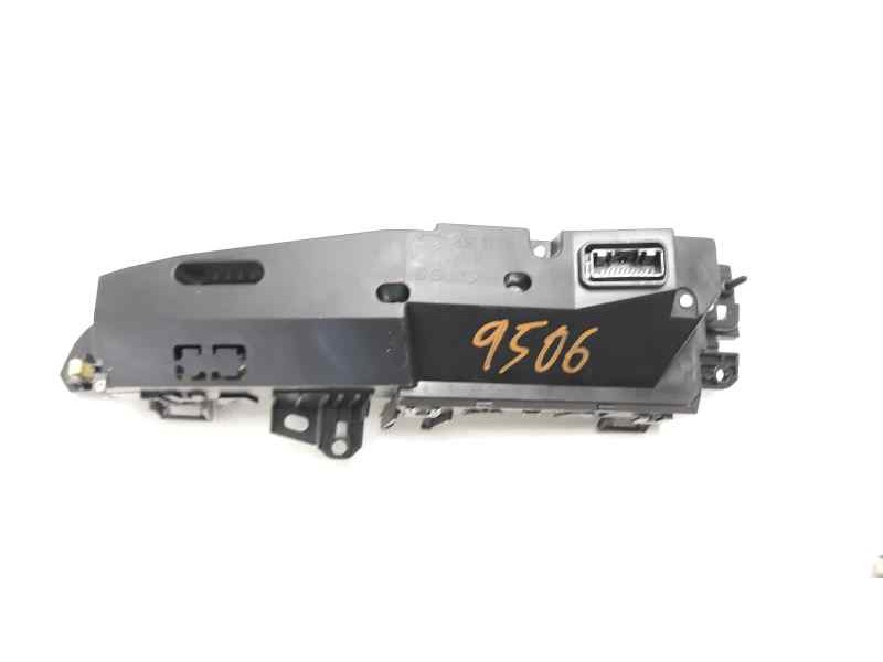 Recambio de pantalla multifuncion para mazda 3 lim. (bl) active referencia OEM IAM BBP3611J0B  