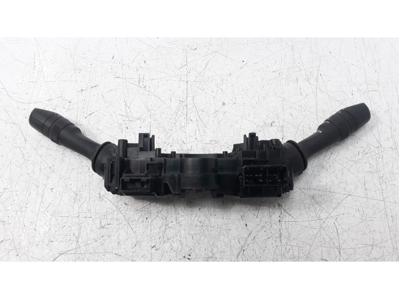 Recambio de mando multifuncion para toyota auris 1.4 turbodiesel cat referencia OEM IAM 8414002830  