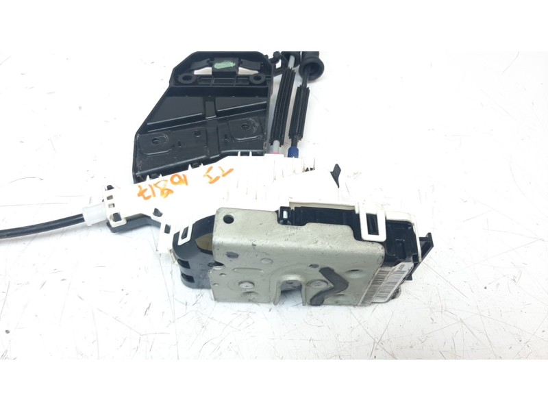 Recambio de cerradura puerta trasera izquierda para jeep compass ii 2.0 m-jet cat referencia OEM IAM 68466963AA  