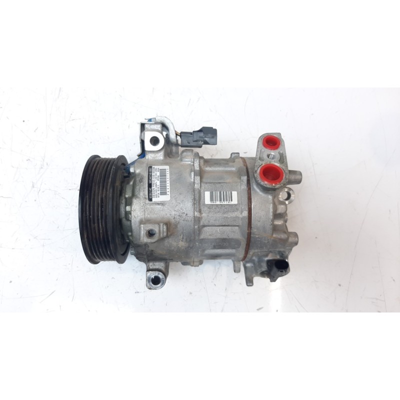 Recambio de compresor aire acondicionado para jeep compass ii 2.0 m-jet cat referencia OEM IAM 68354568AA  CAF870047