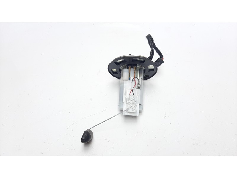 Recambio de bomba combustible para honda cb 650r referencia OEM IAM UCT35HU67  