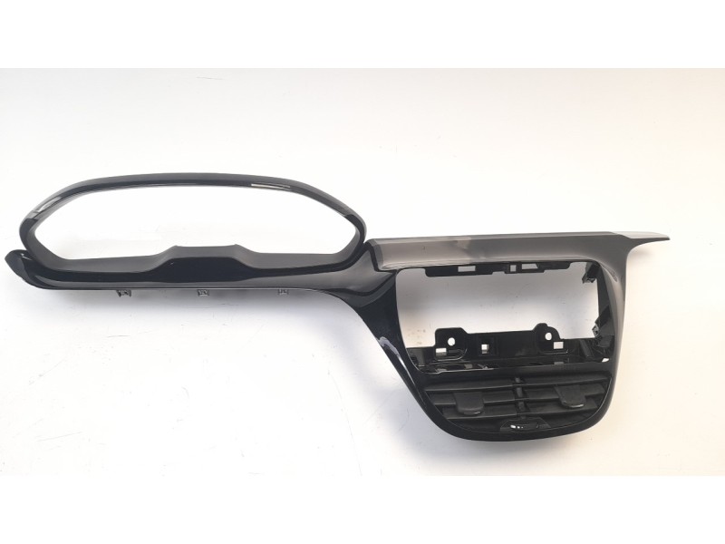 Recambio de moldura para peugeot 208 1.6 16v hdi fap referencia OEM IAM 9673830077  