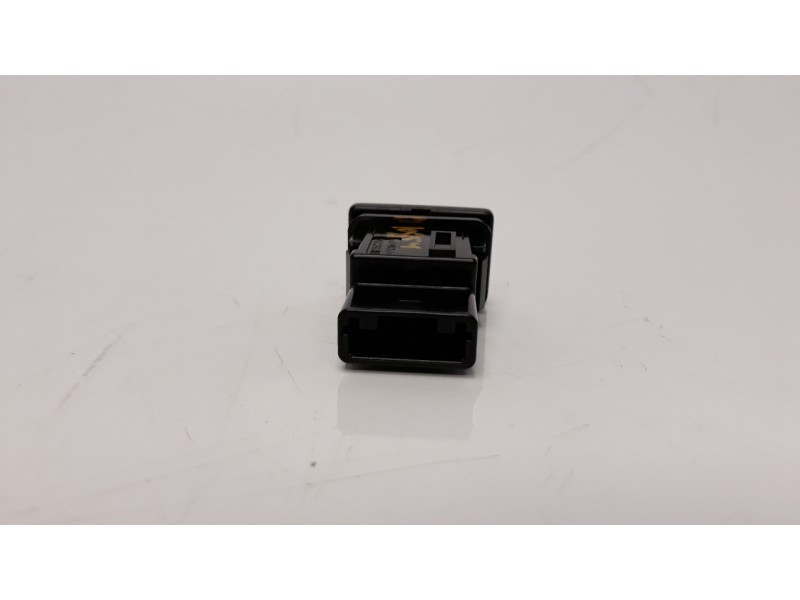 Recambio de interruptor para peugeot 108 top 1.0 vti referencia OEM IAM 15C714  