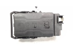 Recambio de caja reles / fusibles para opel insignia grand sport 1.6 cdti dpf referencia OEM IAM 39116626   2