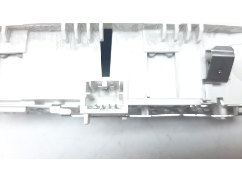 Recambio de luz interior para audi a4 ber. (b8) 2.0 16v tdi referencia OEM IAM 8T0947111BET1  
