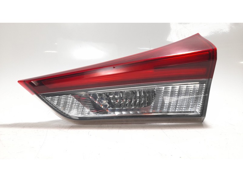 Recambio de piloto trasero derecho interior para toyota auris 1.4 turbodiesel cat referencia OEM IAM 8158102830  