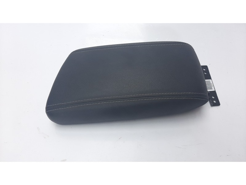 Recambio de apoyabrazos central para kia niro referencia OEM IAM 84660G5000CN1  