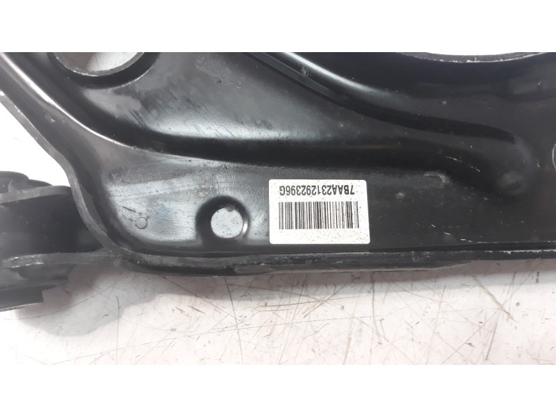 Recambio de brazo suspension inferior delantero izquierdo para peugeot 308 referencia OEM IAM 9678311380 BR2140 ZWDPE010