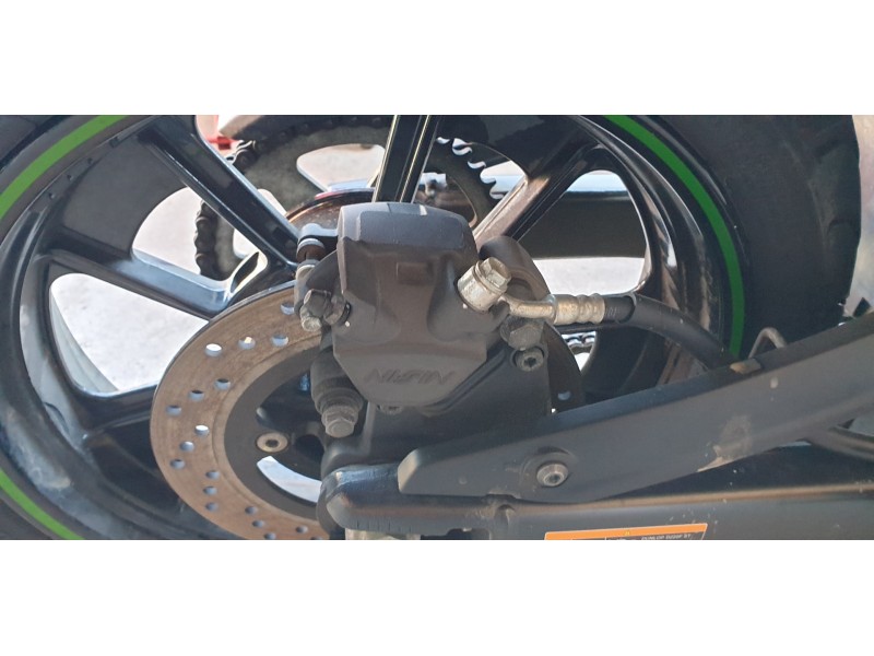 Recambio de pinza de freno trasera derecha para kawasaki vulcan s vulcan s referencia OEM IAM 430800156DJ  