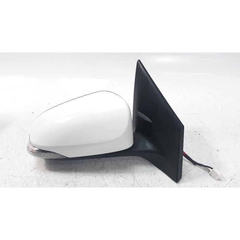 Recambio de retrovisor derecho para toyota auris 1.4 turbodiesel cat referencia OEM IAM 8791002640 1059086011 27901402