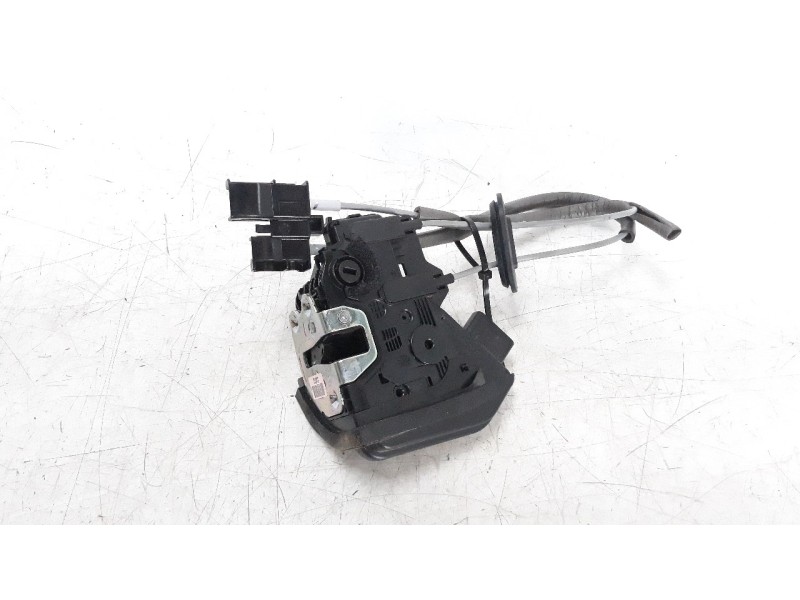 Recambio de cerradura puerta trasera derecha para kia niro referencia OEM IAM 81420G5000  