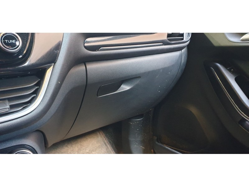 Recambio de guantera para ford puma hybrid titanium design referencia OEM IAM 2572445  
