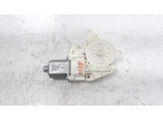 MOTOR ELEVALUNAS DELANTERO DERECHO A2048200242 0130822502 