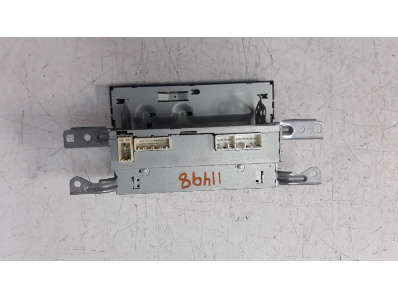 Recambio de sistema audio / radio cd para toyota auris 1.4 turbodiesel cat referencia OEM IAM 8612002J61  