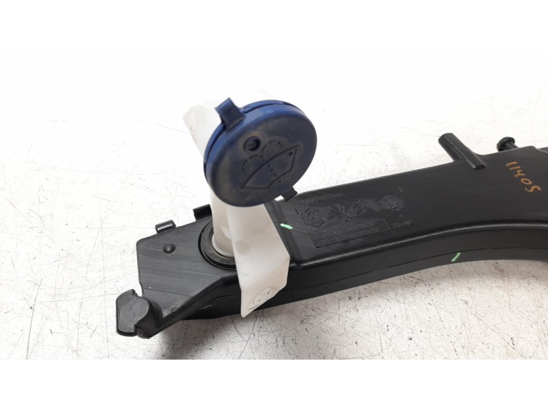 Recambio de deposito limpia para peugeot 308 referencia OEM IAM 9819955680  