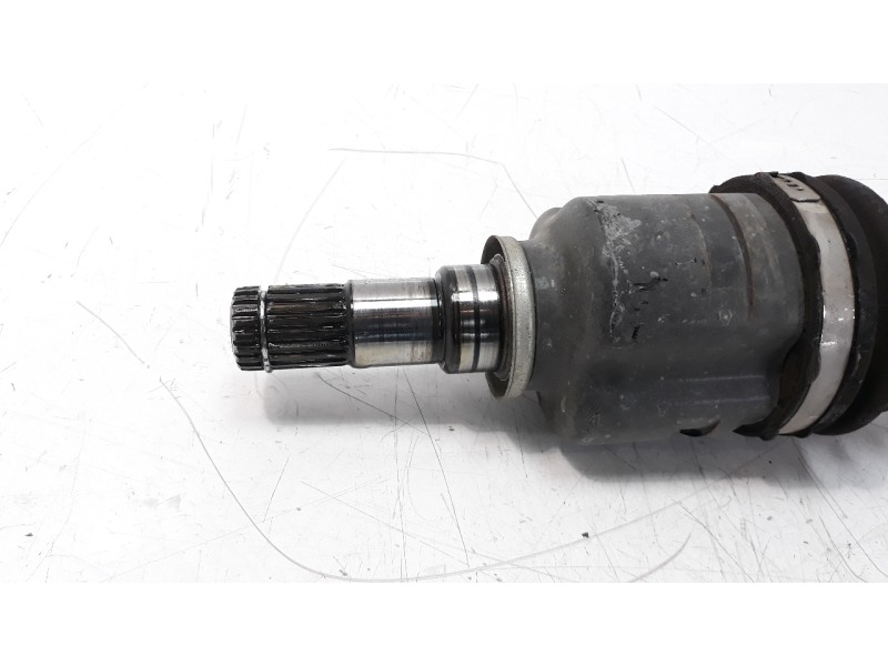 Recambio de transmision delantera derecha para toyota auris 1.4 turbodiesel cat referencia OEM IAM 434100F090 TO2363 