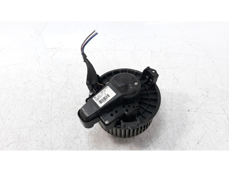 Recambio de ventilador calefaccion para toyota auris 1.4 turbodiesel cat referencia OEM IAM 27270008085  
