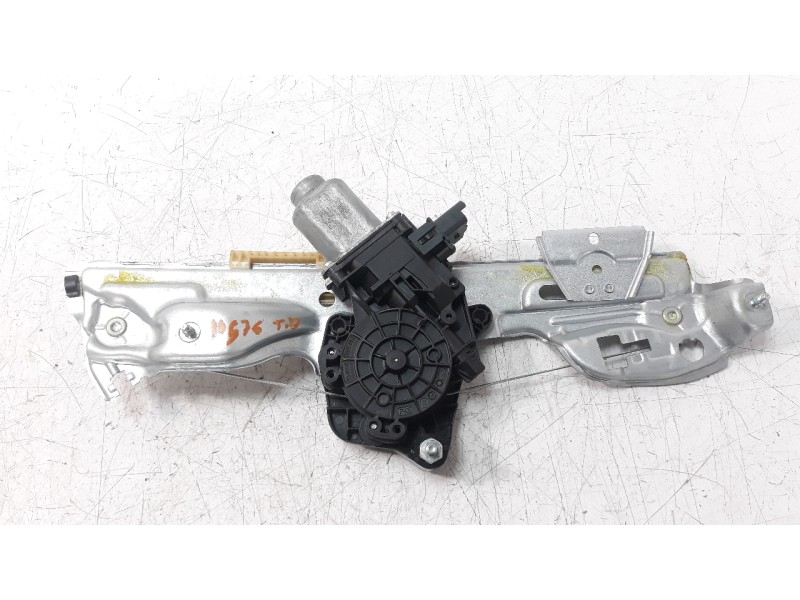 Recambio de elevalunas trasero derecho para renault megane iv grandtour 1.5 dci diesel fap energy referencia OEM IAM 827209091R 