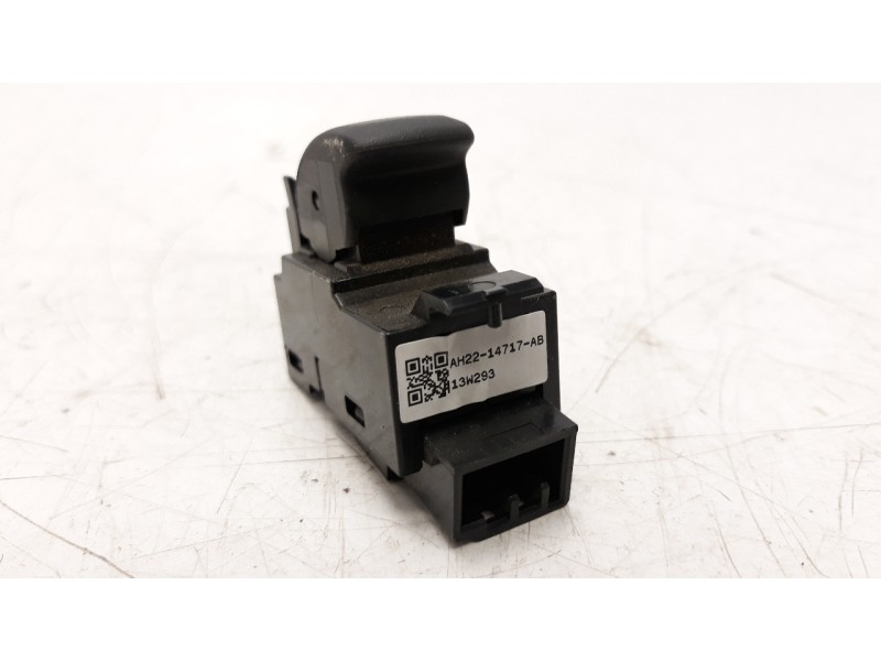 Recambio de mando elevalunas trasero izquierdo para land rover freelander (lr2) 2.2 td4 cat referencia OEM IAM AH2214717AB  