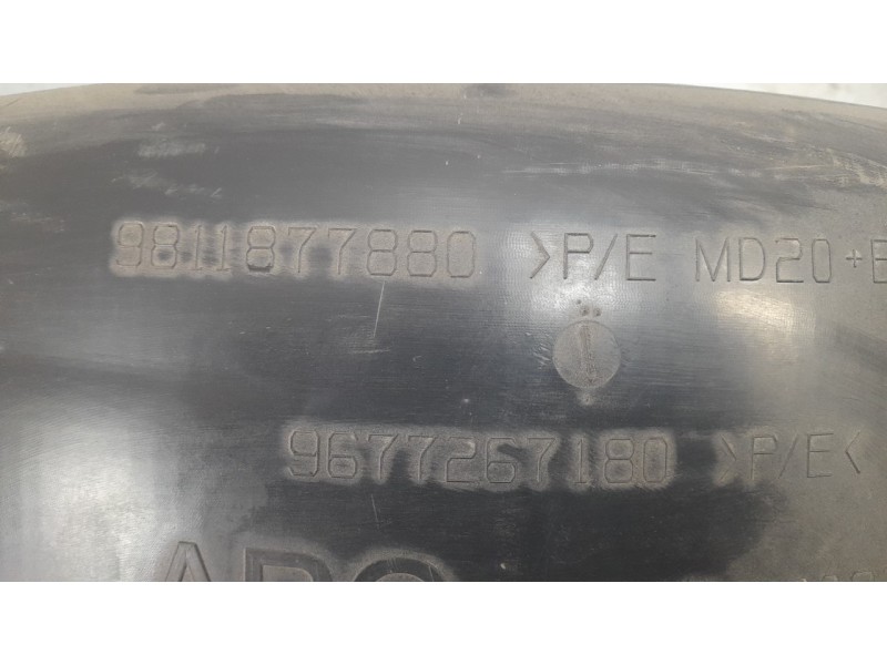 Recambio de paso rueda trasero izquierdo para peugeot 308 referencia OEM IAM 9811877880  