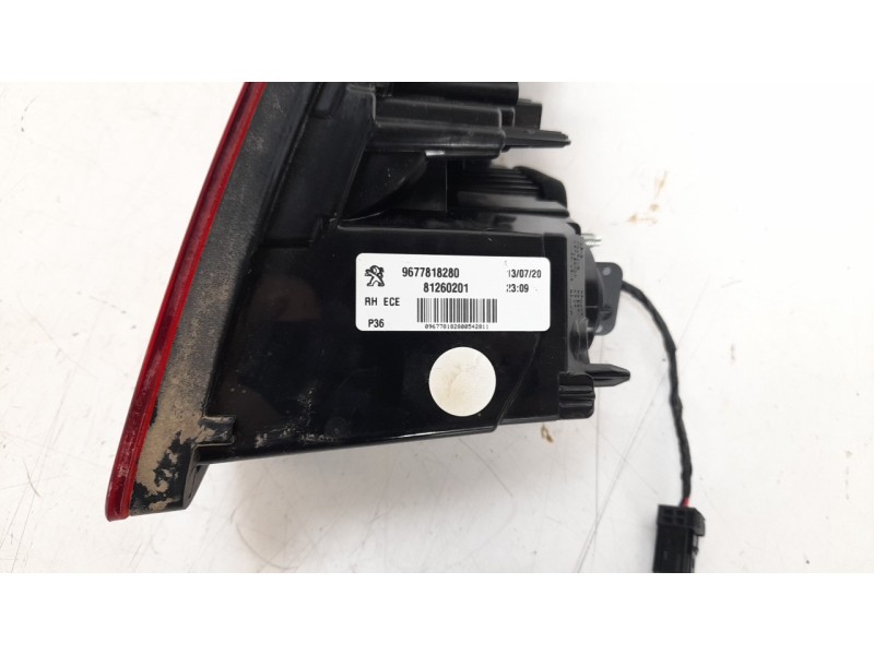 Recambio de piloto trasero derecho interior para peugeot 308 referencia OEM IAM 9677818280 103F17461772 