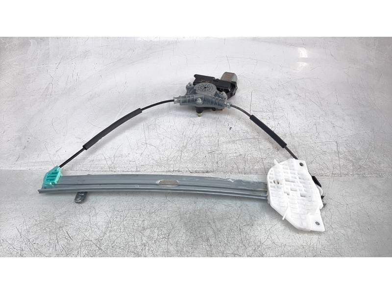 Recambio de elevalunas delantero izquierdo para kia stonic (ybcuv) 1.0 tgdi cat referencia OEM IAM 82401H8000  