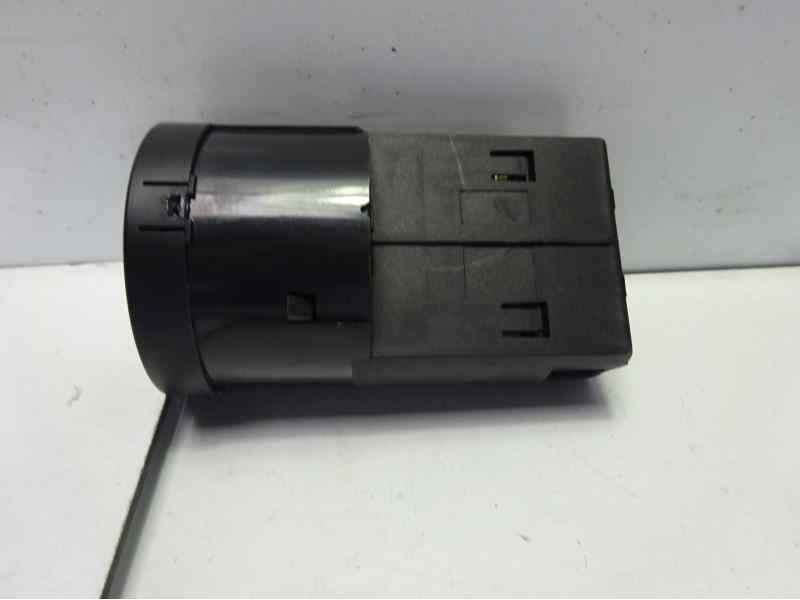 Recambio de mando luces para audi a4 berlina (8e) referencia OEM IAM 8E0941531A AUD31320 06140970