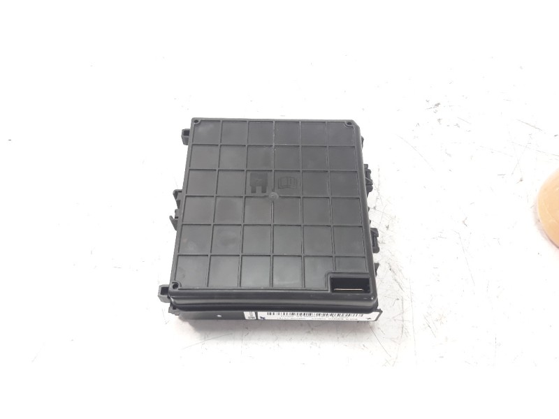Recambio de caja reles / fusibles para ford fiesta (ce1) 1.0 ecoboost cat referencia OEM IAM H1BT14D068AG  
