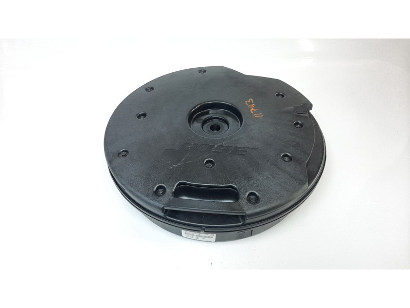 Recambio de subwoofer para nissan qashqai (j11) tekna referencia OEM IAM 281705AA0A  