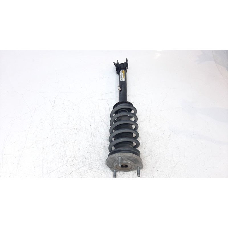 Recambio de amortiguador delantero izquierdo para mercedes-benz clase c (w205) familiar 2.1 cdi cat referencia OEM IAM 205320923