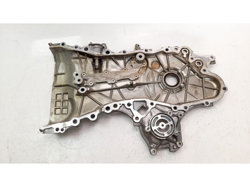 Recambio de tapa distribucion para toyota prius+ eco referencia OEM IAM 1131037060  