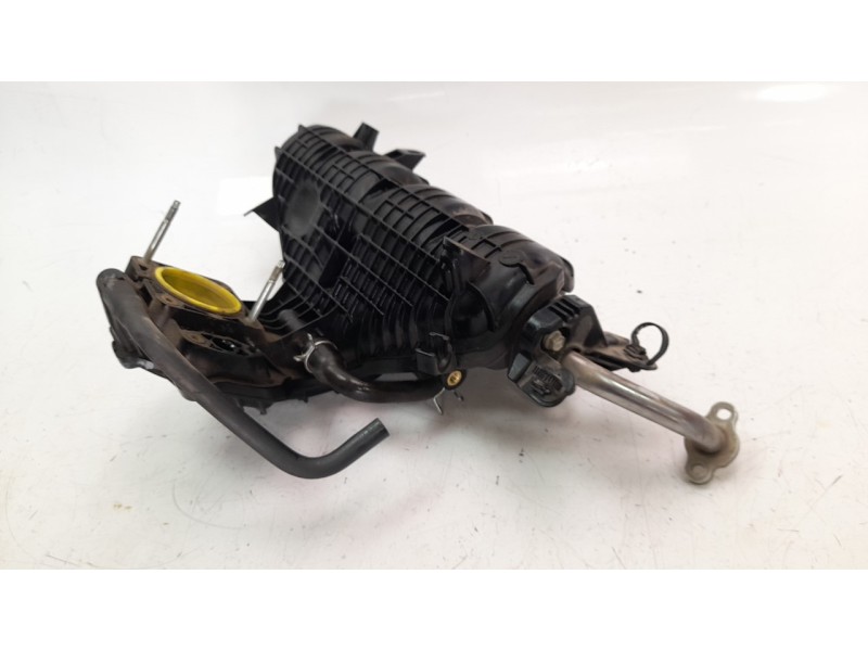 Recambio de colector admision para toyota prius+ eco referencia OEM IAM 1712037050  