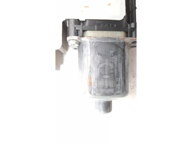 Recambio de motor elevalunas trasero izquierdo para volkswagen tiguan 2.0 tdi referencia OEM IAM 5Q0959407A  