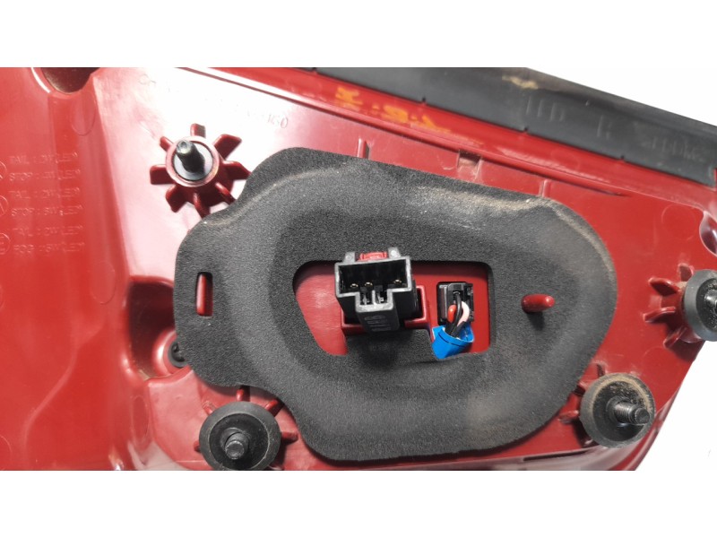 Recambio de piloto trasero derecho interior para kia niro referencia OEM IAM 92404G5120  