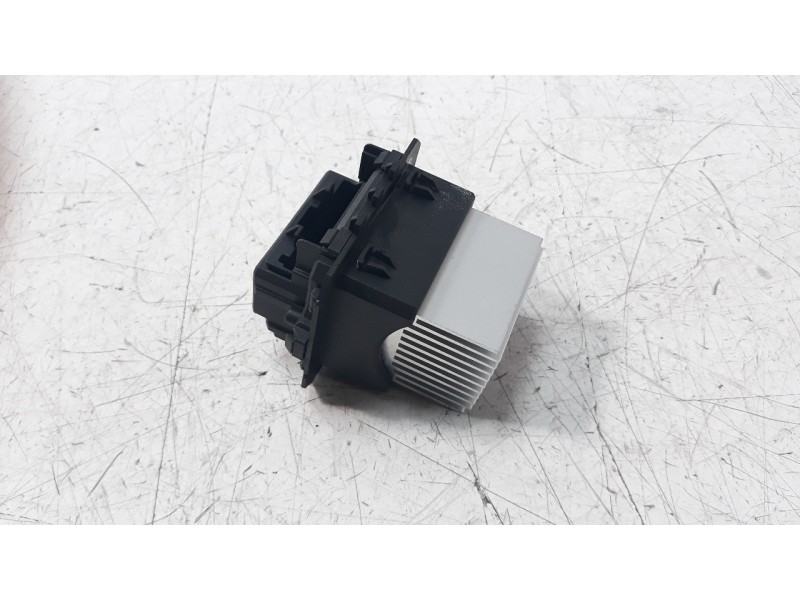 Recambio de resistencia calefaccion para peugeot 208 1.2 12v vti referencia OEM IAM T1000034Z  