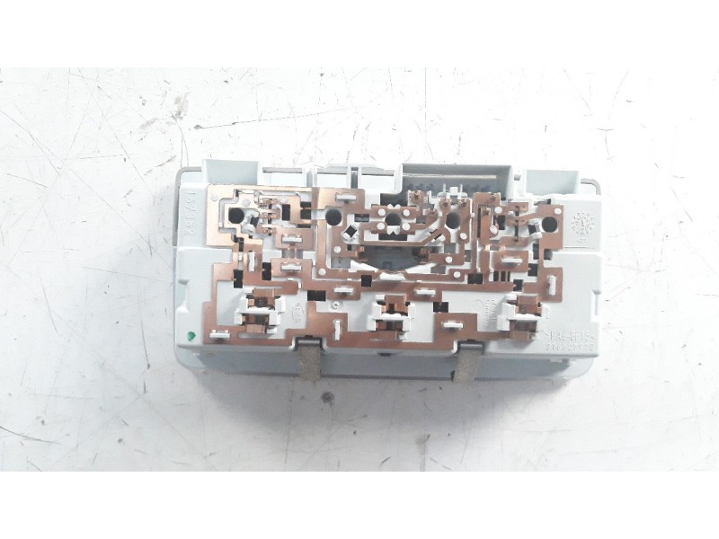 Recambio de luz interior para opel astra j lim. 1.7 16v cdti referencia OEM IAM 316627975  