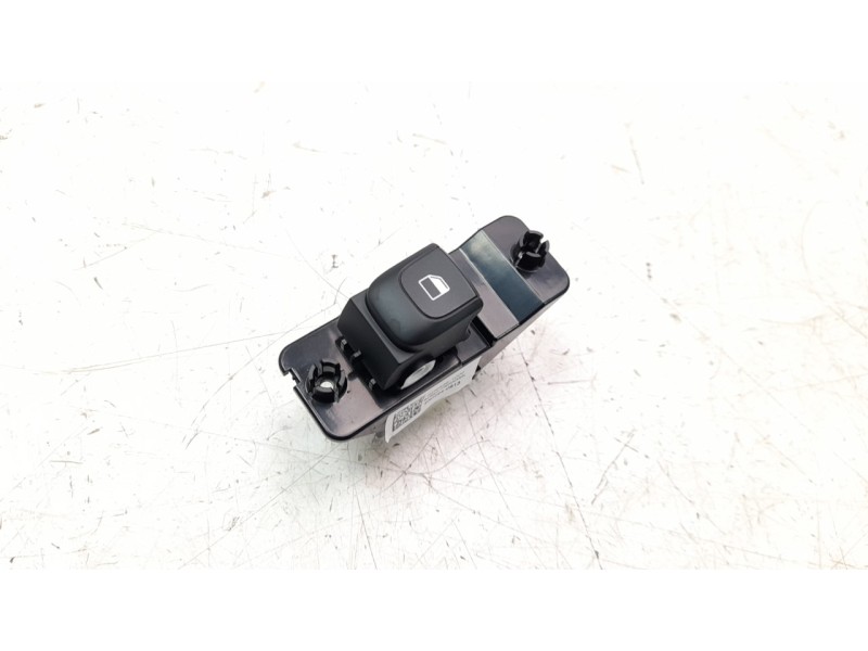 Recambio de mando elevalunas delantero derecho para kia stonic (ybcuv) 1.0 tgdi cat referencia OEM IAM 93580H8000WK  