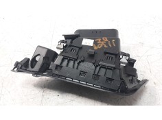 Recambio de rejilla aireadora para peugeot 208 1.2 12v vti referencia OEM IAM 9633131777   2