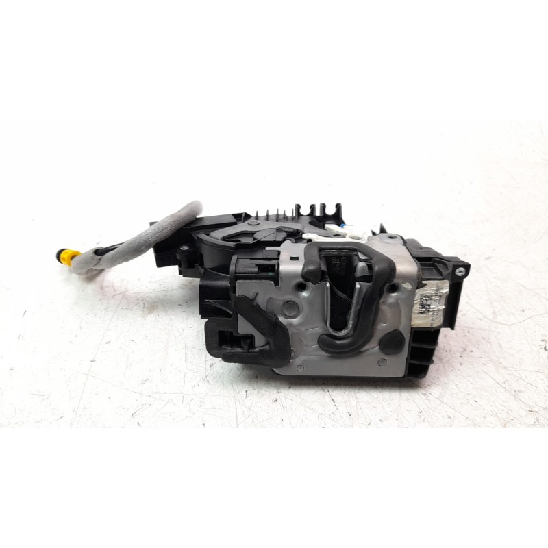 Recambio de cerradura puerta trasera derecha para mercedes-benz clase c (w205) familiar 2.1 cdi cat referencia OEM IAM A22200640