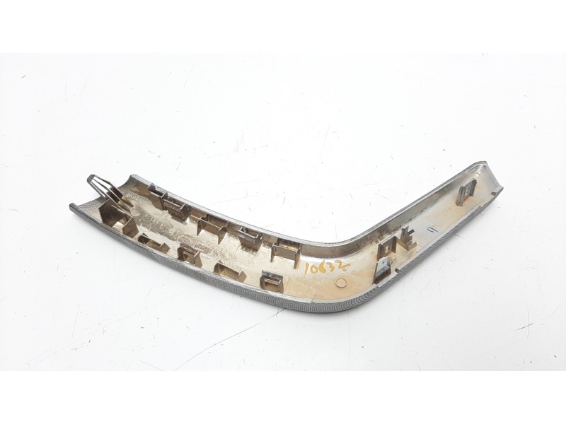 Recambio de moldura para peugeot 2008 (--.2013) 1.2 12v e-thp referencia OEM IAM 9673871577  