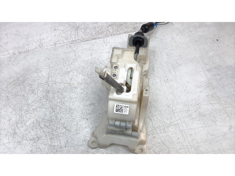 Recambio de palanca cambio para kia stonic (ybcuv) 1.0 tgdi cat referencia OEM IAM 46700H8200  