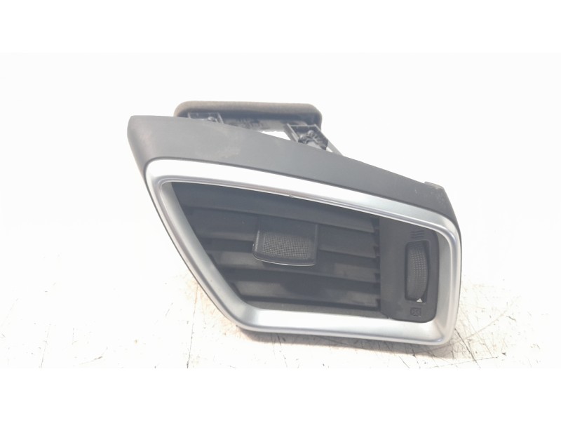 Recambio de rejilla delantera para nissan qashqai (j11) tekna referencia OEM IAM 68760HV00A  